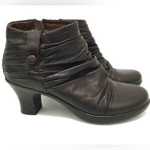 Dansko Women's Buffy Ruched Chocolate Brown 
Leather Ankle Boot Sz 40-US 9.5/10